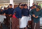 Prosesi Siraman Tombak Agnya Murni Pusaka Kabupaten Bantul Diiringi Gamelan