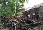 Hujan Ekstrem di Kebumen Mengakibatkan Kerusakan Rumah dan Pohon Tumbang