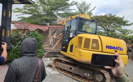 Dipantau Wakil Bupati, Bangunan Karaoke dan Rumah Tinggal di Purworejo Dibongkar