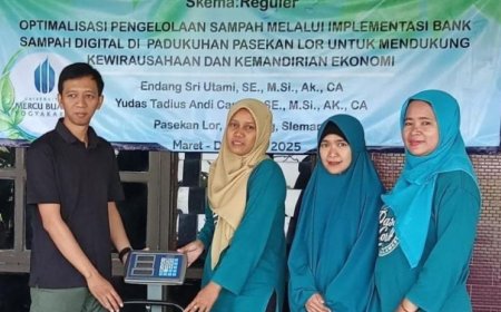 Dosen UMBY Beri Pelatihan Digitalisasi Bank Sampah di Pasekan Lor