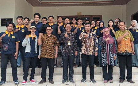 Pemuda Karang Taruna Trimulyo Sleman Dilatih Membuat Konten Bertema Desa