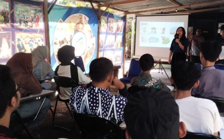Tutor Asing Mengajar Bahasa Inggris di PKBM “Mandiri” Bantul