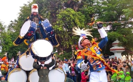 Hadiah Istimewa Usai Tampil di Prancis, Drumband AAU Memukau Warga Purworejo
