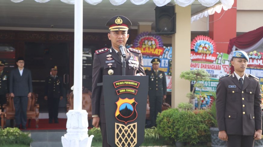 Hari Bhayangkara, Polres Purworejo Beri Penghargaan Sopir Ambulans dan Pelajar