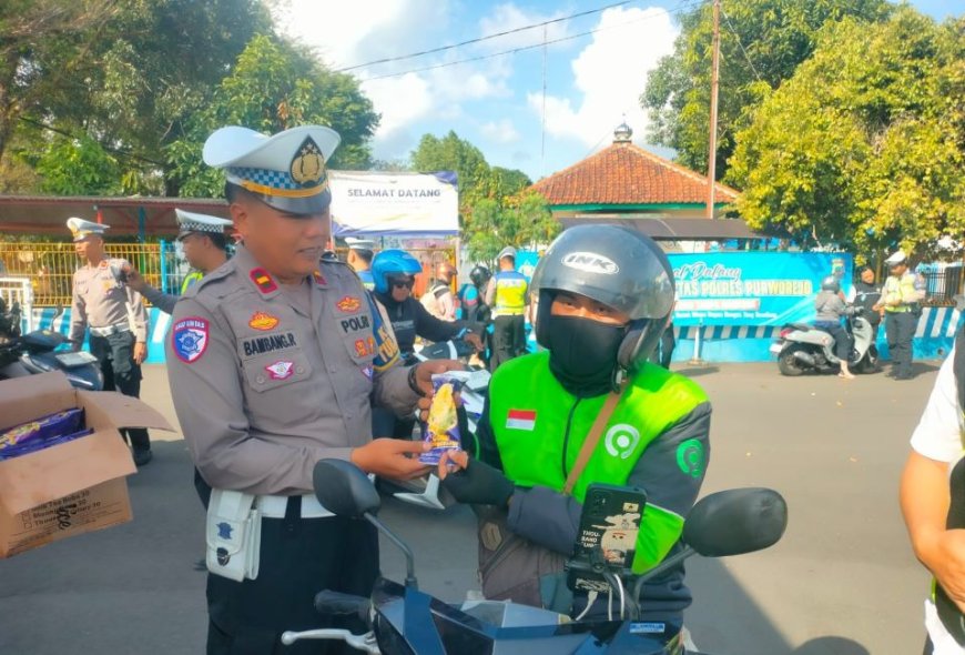 Operasi Patuh Candi di Purworejo Digelar Secara Simpatik, Ada Hadiah Es Krim
