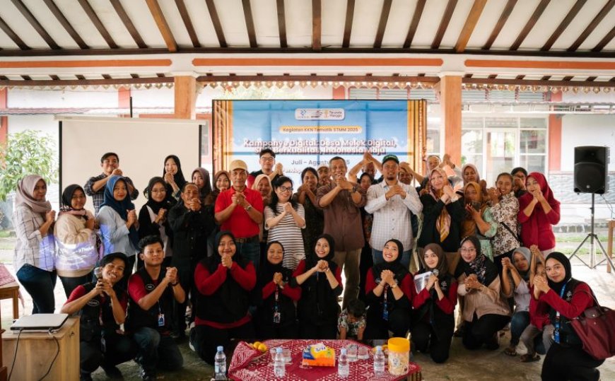Tim KKN Tematik STMM Kampanye Melek Digital di Desa Manggis Boyolali