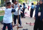 Permainan Tradisional Egrang Memeriahkan Peringatan Hari Anak Nasional