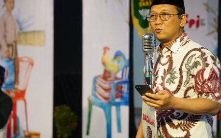 Gus Hilmy Bicara Sastra Pesantren, Warisan Para Wali