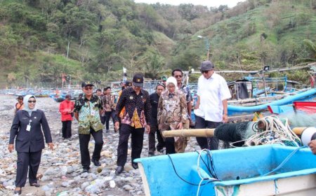 Tenggelam, Lima Perahu Nelayan Kebumen Belum Berhasil Dievakuasi