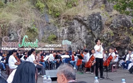 Kebumen Violin Orchestra Konser di Alam Terbuka Waduk Sempor