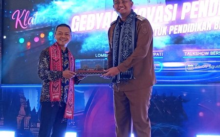 Insentif Guru Non ASN yang Belum Terakreditasi Rp 300 Ribu per Bulan