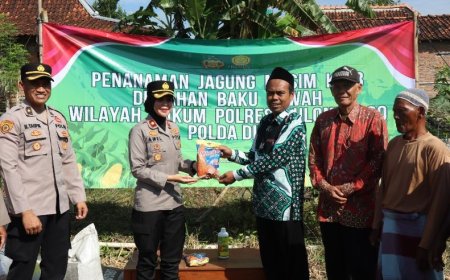 Tanam Jagung di Lahan Ponpes Nurmadu, Polres Kulonprogo Dukung Ketahanan Pangan