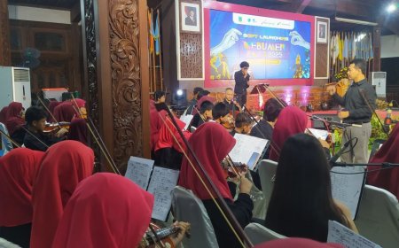 Kebumen Violin Orchestra Memeriahkan Soft Launching Kebumen Fest 2025