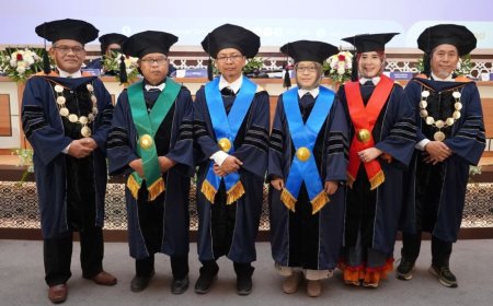 UAD Mengukuhkan Empat Guru Besar