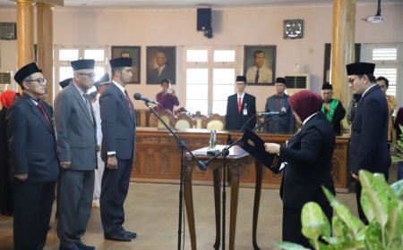 Tolkha Amarudin Dilantik sebagai Penjabat Sekda Purworejo