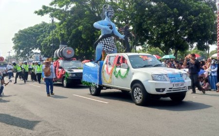 Semarak Karnaval HUT ke-80 RI di Purworejo, Ribuan Warga Menonton Sepanjang Rute