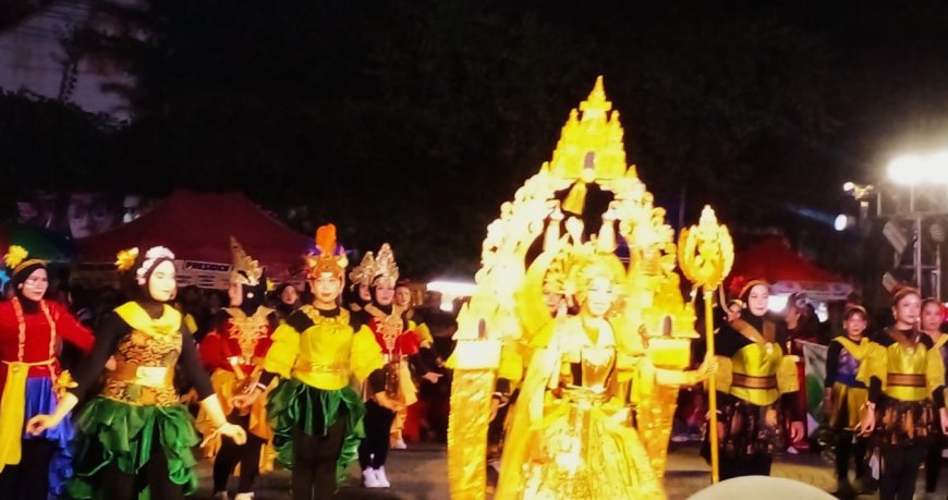 Digelar Malam, Penonton Bantul Creative Carnival Membeludak