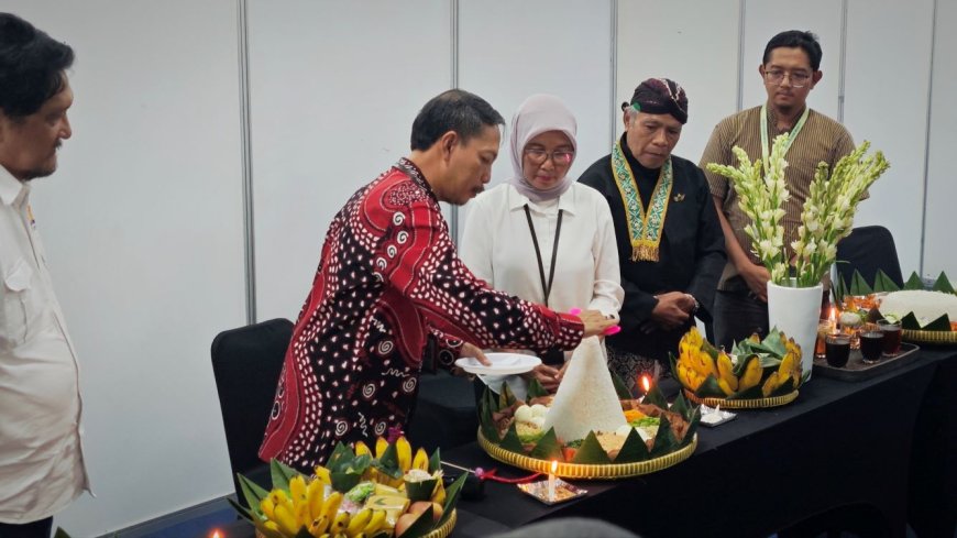 Jogja Fashion Week 2025 Resmi Dibuka