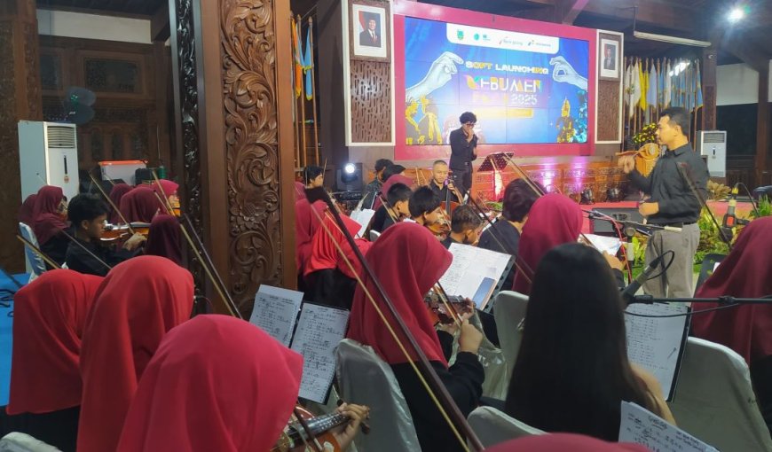 Kebumen Violin Orchestra Memeriahkan Soft Launching Kebumen Fest 2025