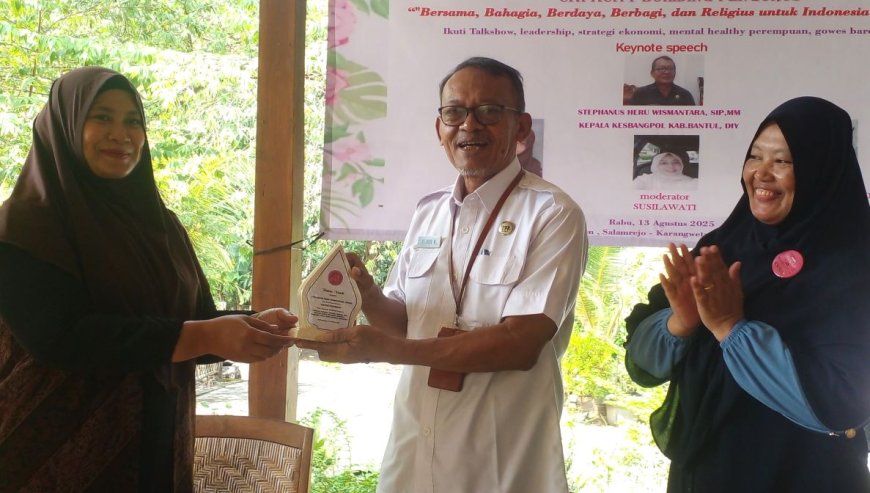 Pengurus Komunitas Cetar Ikuti Capacity Building, Perempuan Harus Bahagia