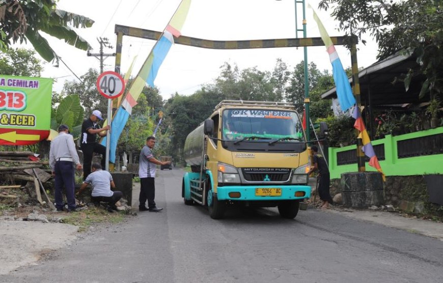 Respons Keluhan Warga, Dishub Sleman Pasang Rambu Batas Kecepatan Truk