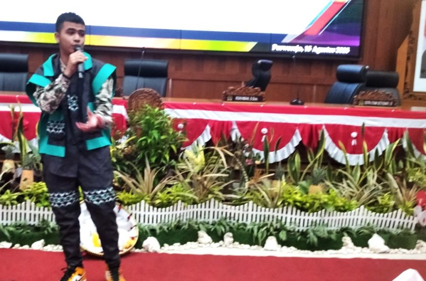 Sulthan Tampil Menyanyi di DPRD Purworejo Usai Rapat Paripurna