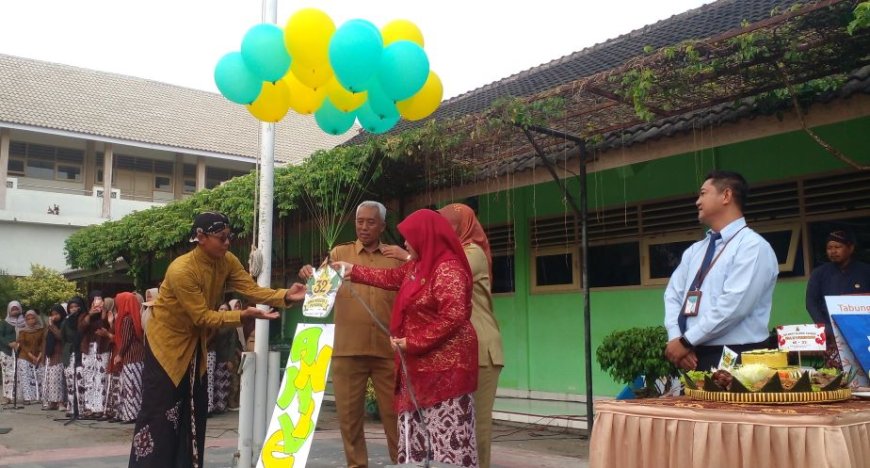 Rayakan HUT ke-32, SMAN 1 Pundong Launching Gerakan Remaja Gemar Menabung