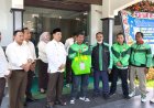 Peringati Harlah ke-80 Kejaksaan, Kejari Kulonprogo Berbagi Bingkisan untuk Ojek Online