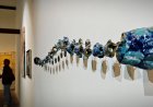 Pameran Karya Restu Ratnaningtyas di Langgeng Art Space, Ketika Tubuh Bernegosiasi dengan Mesin