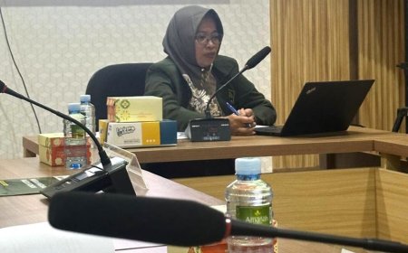 Dosen STIE Semarang Pipit Sundari Meraih Gelar Doktor