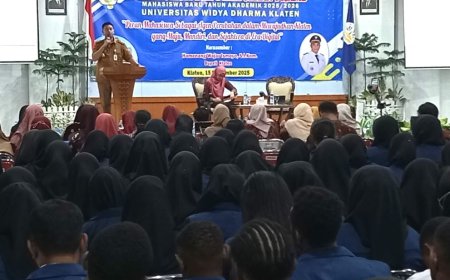 Bupati Klaten Mengisi Kuliah Umum Mahasiswa Baru Unwidha
