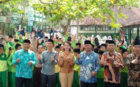 Hadiri Harlah ke-55 MI Darul Maarif 1 Serut, Gusti Bendara: Sudah Pernah ke Keraton?