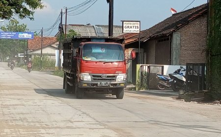 Jalan Tulung-Cokro Selesai Dibangun, Mobilitas Truk Pasir Kembali Normal