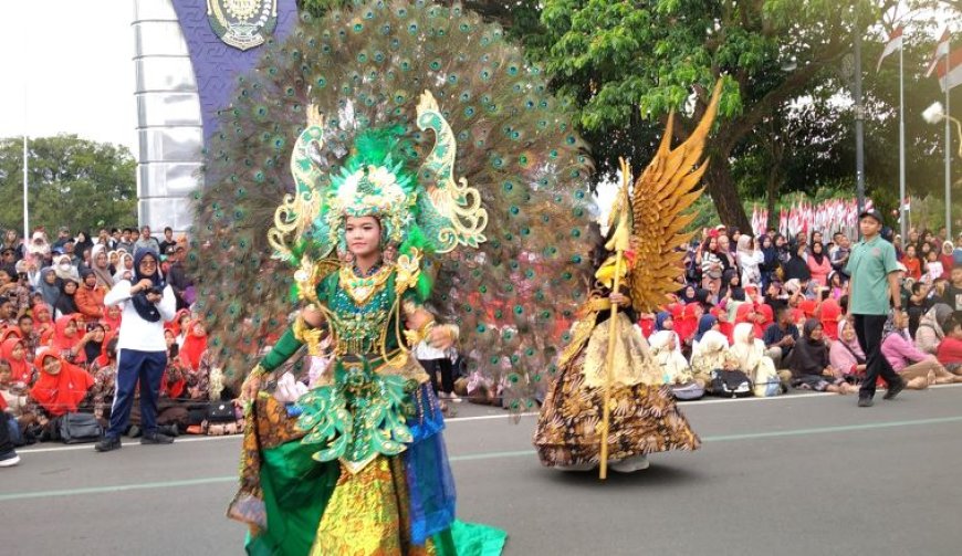 SMPN 2 Purworejo Juara Pertama Karnaval Parade Kreatif HUT RI