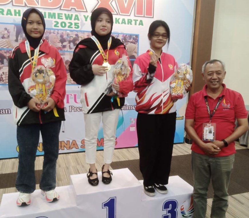 Pecatur Kontingen Sleman Shafira dan Kenny Sabet Emas Porda DIY