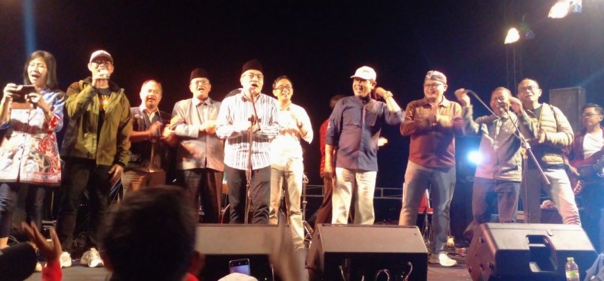 Konser Merdeka Berirama Meriahkan Wisata Malam Bukit Watu Gagak