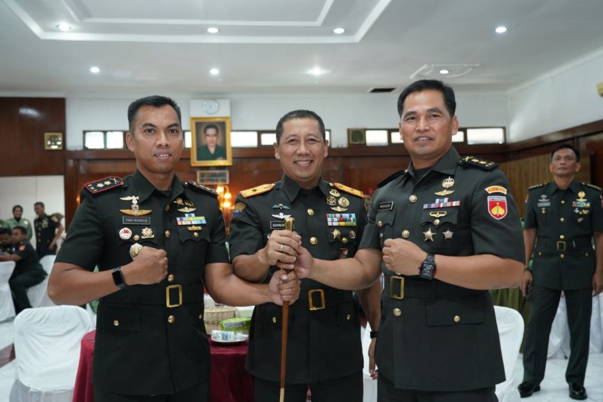 Onlayn yapon porno telekorsatuvlari Qizlarning jinsiy aloqa chaqnashlari