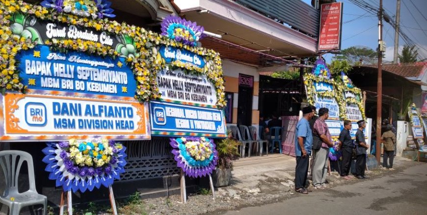 Suasana Haru Menyelimuti Pemakaman Pengemudi Mobil yang Tertabrak KA Argo Dwipangga
