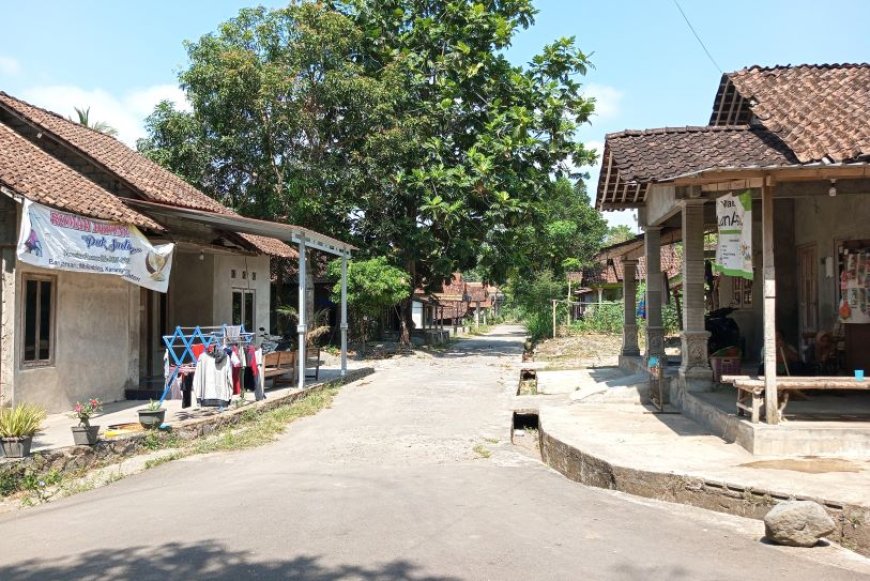 Setengah Abad Lebih Tempati Tanah Kas Desa, Rasa Khawatir Menghantui Warga