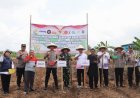 Dukung Ketahanan Pangan, Kapolres Purworejo Pimpin Tanam Jagung di Desa Wonoroto