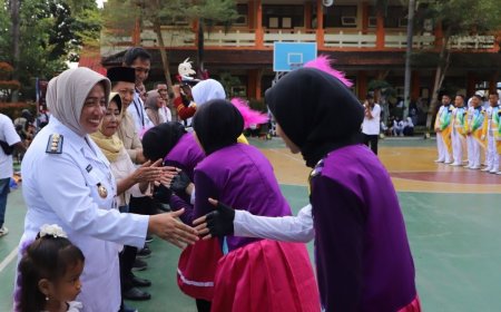 Marching Band Gita Swarna Spero SMPN 2 Purworejo Ikuti Kejuaraan Piala Raja 2025