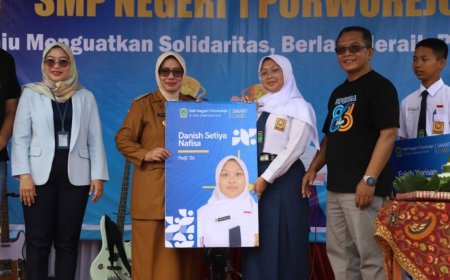 SMPN 1 Purworejo Meluncurkan Smart Card Sekolah Saat HUT ke-83