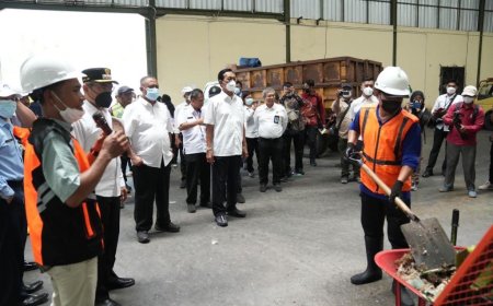 Bupati Sleman Dampingi Sultan HB X Tinjau TPST di Wilayah DIY