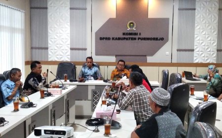 “Sudah Lima Hari Anak Saya Tidak Masuk Sekolah karena Malu…”