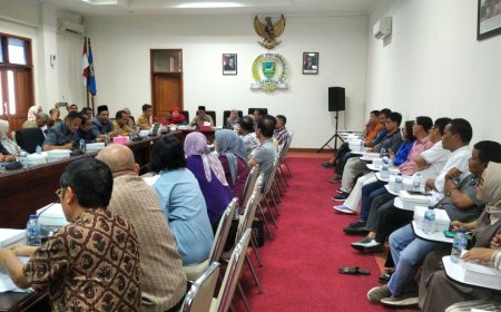 Audiensi ke DPRD Kebumen, Pedagang Pasar Wonokriyo Gombong Ingin Perpanjangan HGB