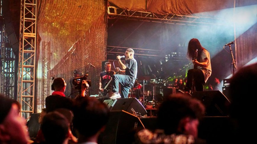 Burgerkill Guncang Panggung Kustomfest 2025