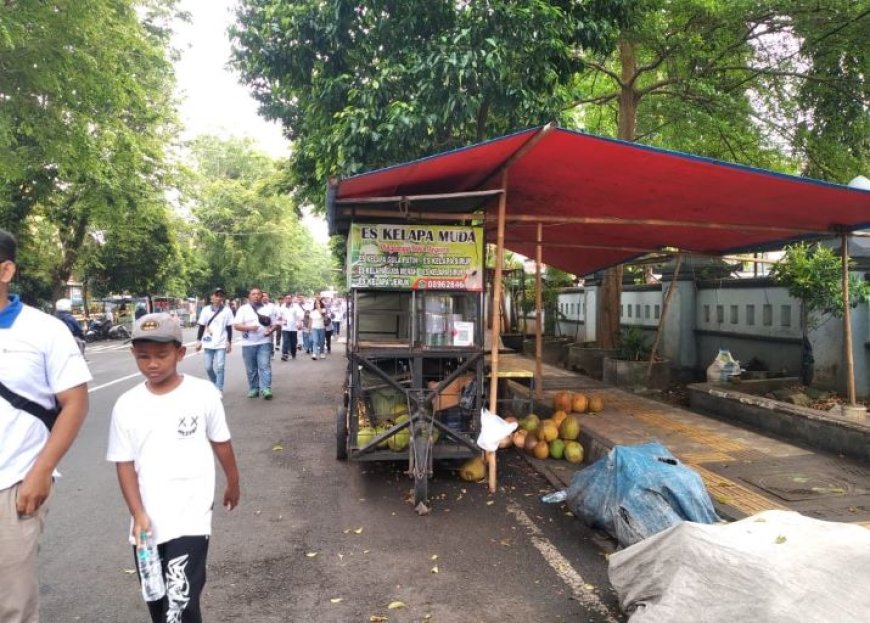 Trotoar di Kota Kebumen Jadi Lapak Pedagang Kaki Lima