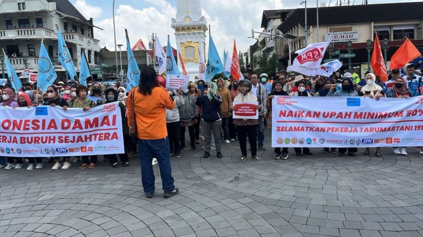 Aksi Damai MPBI DIY di Tugu Yogyakarta, Tuntut UMK yang Layak