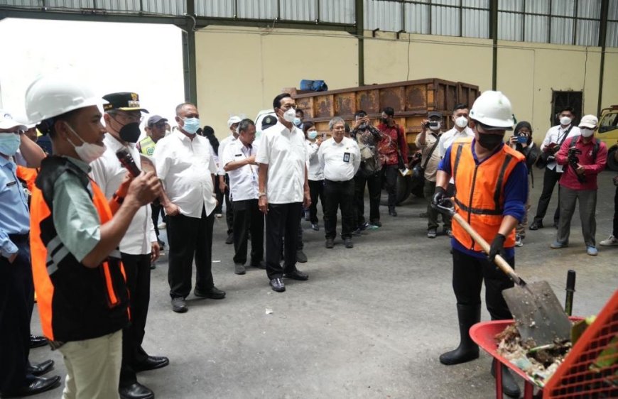 Bupati Sleman Dampingi Sultan HB X Tinjau TPST di Wilayah DIY