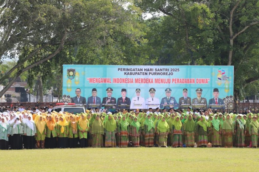 Ribuan Santri Apel di Alun-alun Purworejo